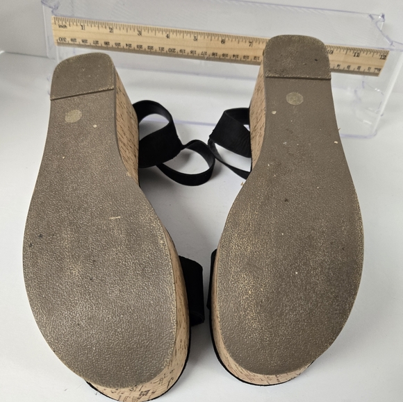 Steve Madden Black Sandals with Ankle Strap - Picture 4 of 4